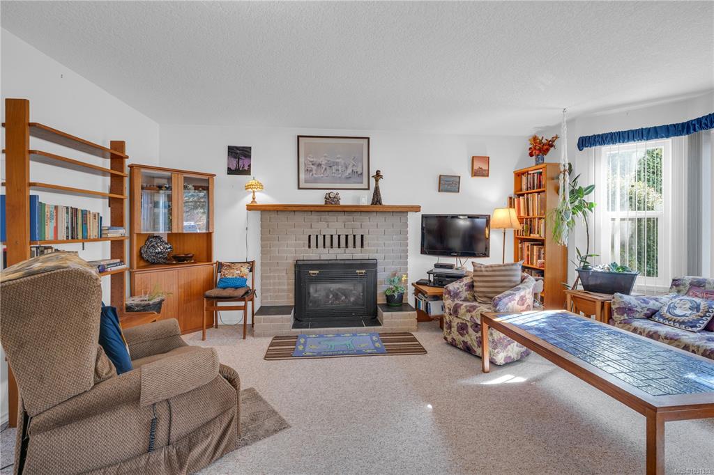 Fifth View of 2730 Glen Lake Pl, Langford, BC, V9B 1Y9