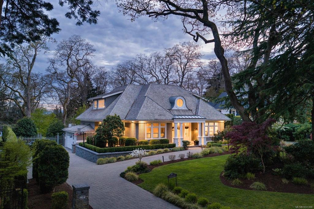 Second View of 2545 Lansdowne Rd, Oak Bay, BC, V8R 3P2