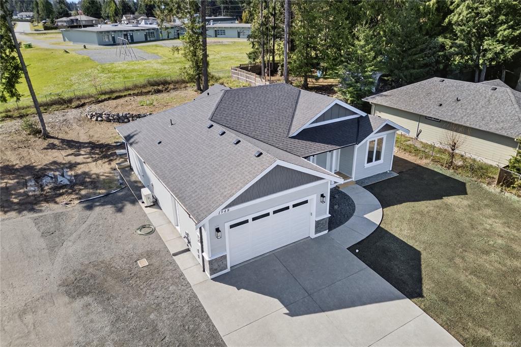 Third View of 1948 Woobank Rd, Nanaimo, BC, V9X 1H4