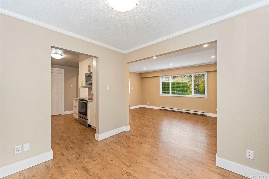 Fifth View of 1945 Lisnoe Ave, Central Saanich, BC, V8M 1T2