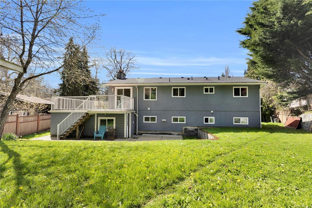 Fourth View of 1418 Mckenzie Ave, Saanich, BC, V8N 1A1