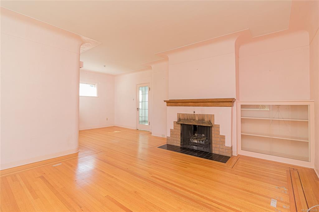 Fifth View of 1030 Falkland Rd, Oak Bay, BC, V8S 4M2