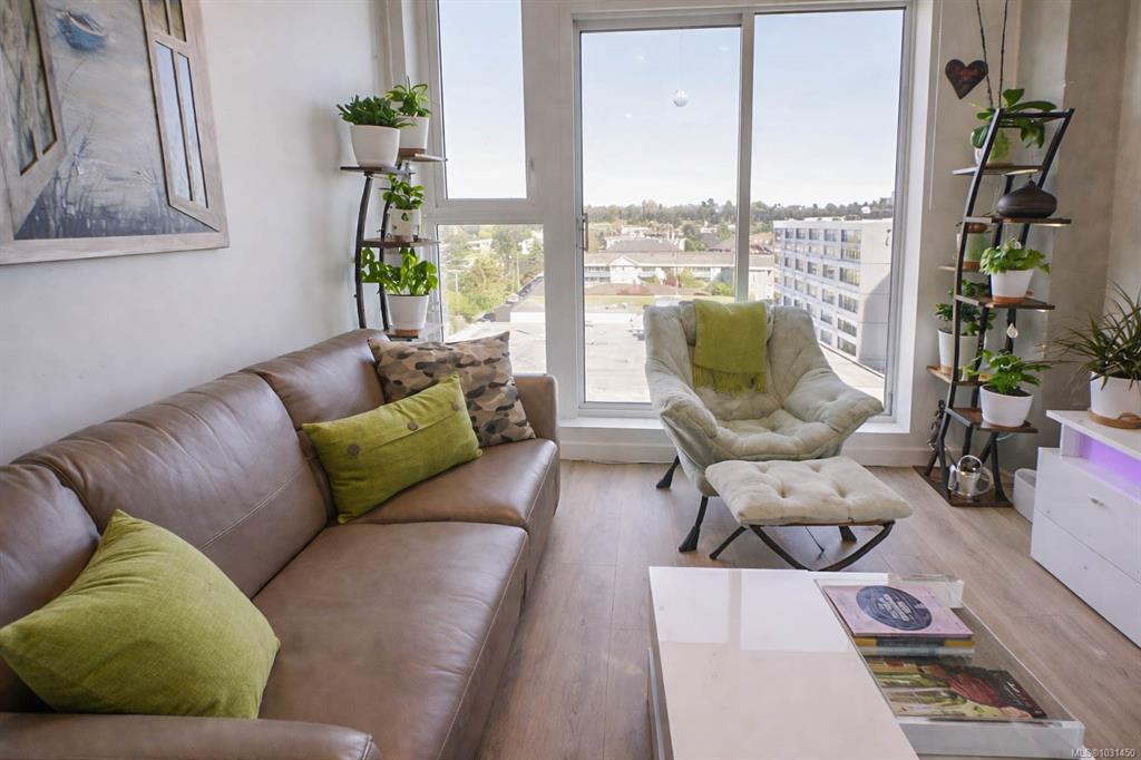 Fourth View of 1097 View St, Victoria, BC, V8V 0G9