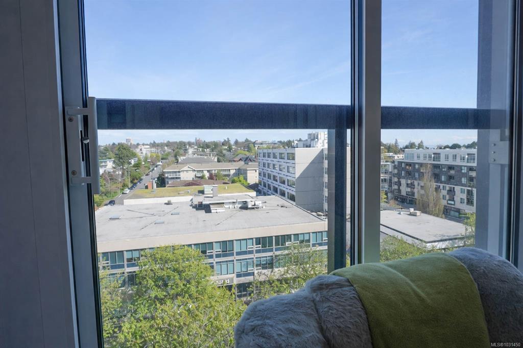 Fifth View of 1097 View St, Victoria, BC, V8V 0G9