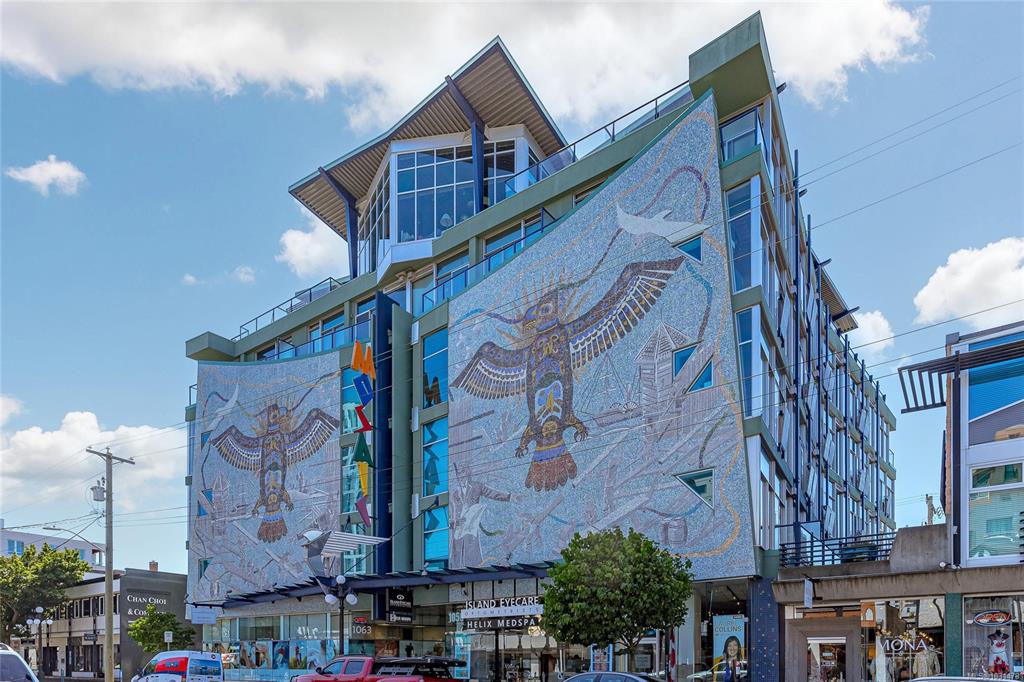 Fourth View of 1061 Fort St, Victoria, BC, V8V 5A1