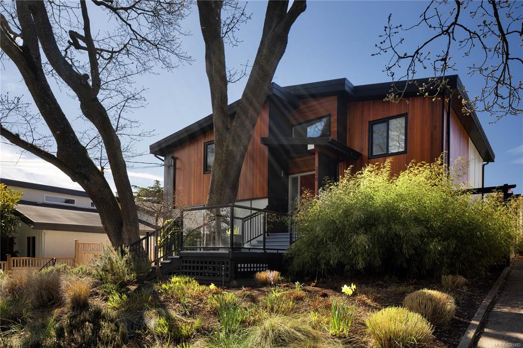 338 Foul Bay Rd, 1031483, BC,