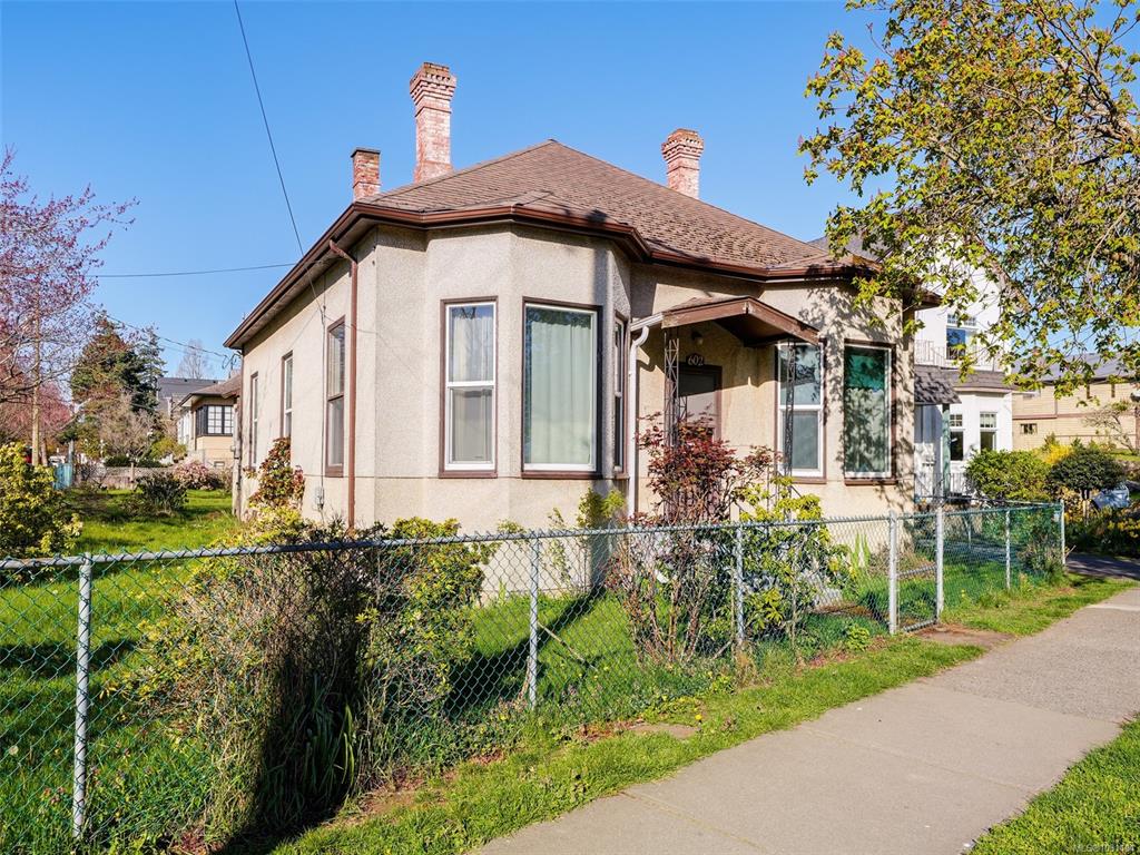 602 Craigflower Rd, 1031494, BC,