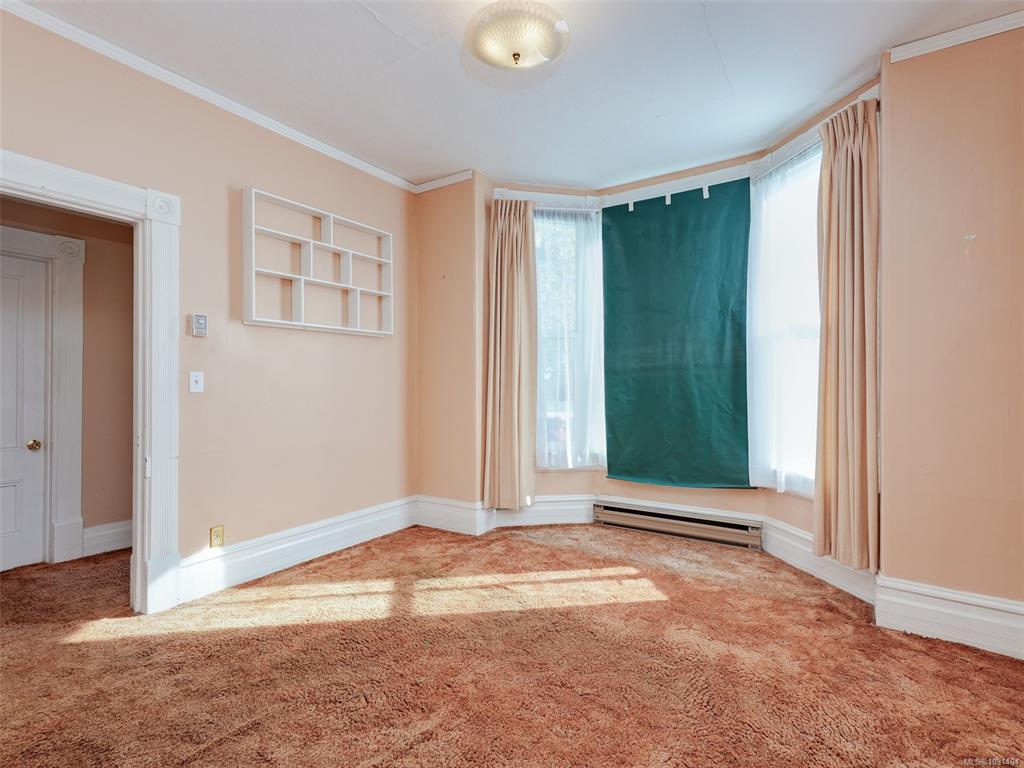 Fifth View of 602 Craigflower Rd, Victoria, BC, V9A 2W2