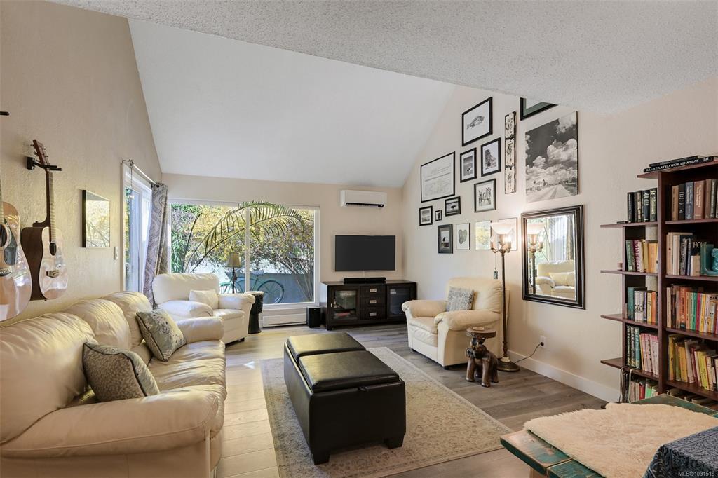 Second View of 1294 Denman St, Spring Ridge, Victoria, BC, V8T 1L8