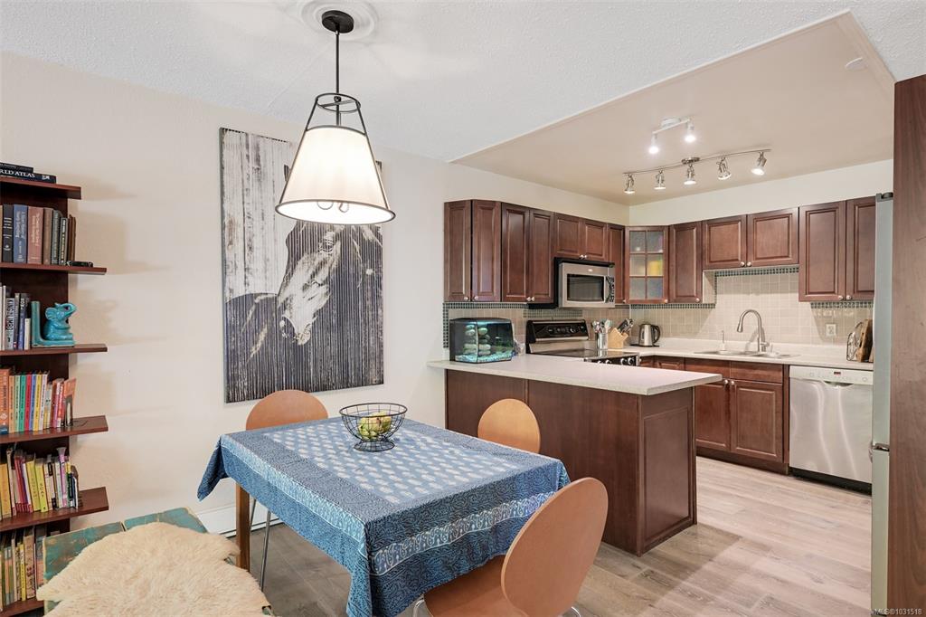 Fourth View of 1294 Denman St, Spring Ridge, Victoria, BC, V8T 1L8