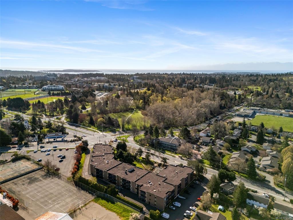 Third View of 1870 Mckenzie Ave, Saanich, BC, V8N 4X3