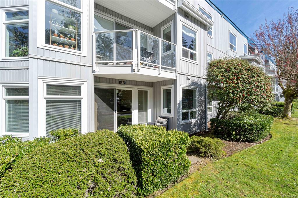 Fifth View of 2562 Departure Bay Rd, Seascape Manor, Nanaimo, BC, V9S 5P1