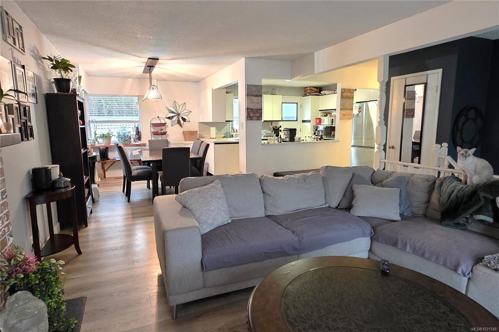 Fifth View of 222 Thulin St, Campbell River, BC, V9W 2K7