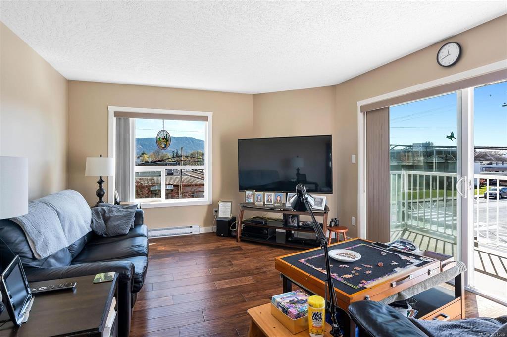 Fourth View of 273 Coronation Ave, THE ROSEWOOD, Duncan, BC, V9L 2T1