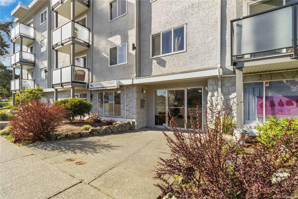 Fifth View of 904 Hillside Ave, Victoria, BC, V8T 1Z8
