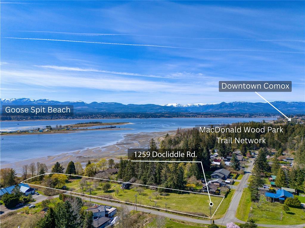 Third View of 1259 Docliddle Rd, Comox, BC, V9M 2R4