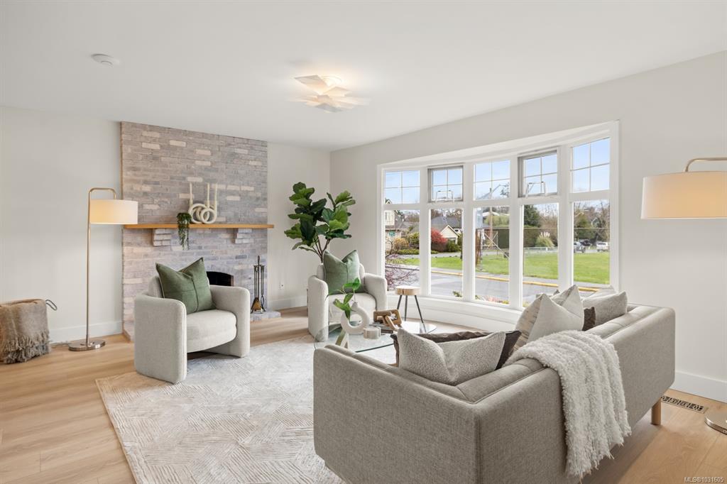 Third View of 916 Monterey Ave, Oak Bay, BC, V8S 4A2