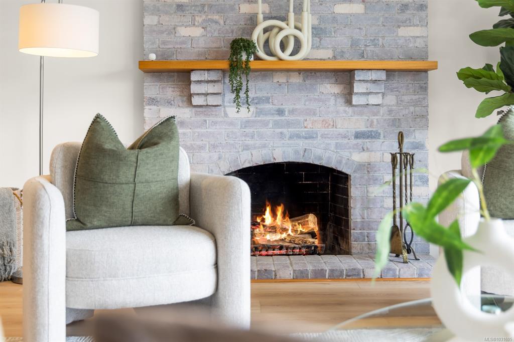 Fourth View of 916 Monterey Ave, Oak Bay, BC, V8S 4A2