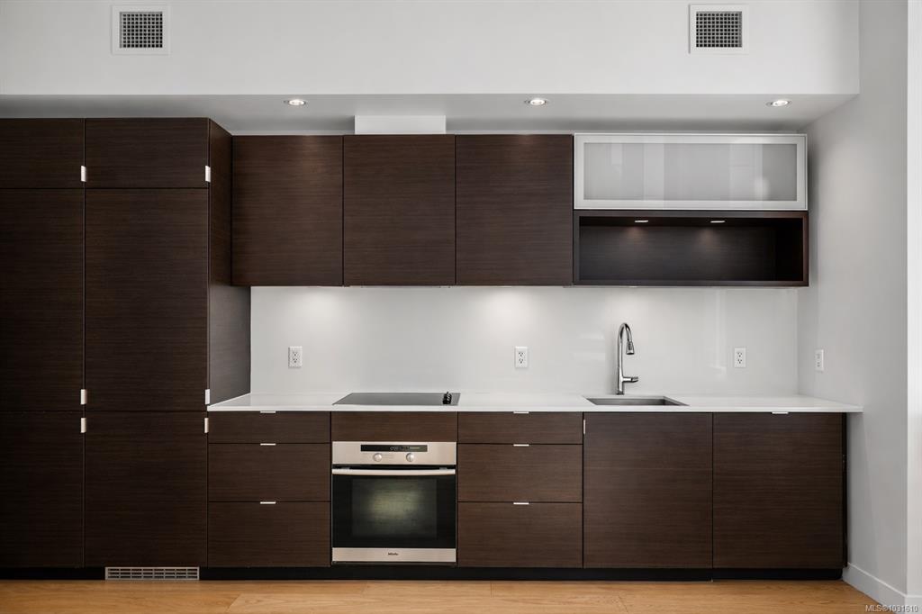 Fifth View of 770 Fisgard St, Victoria, BC, V8W 0B8