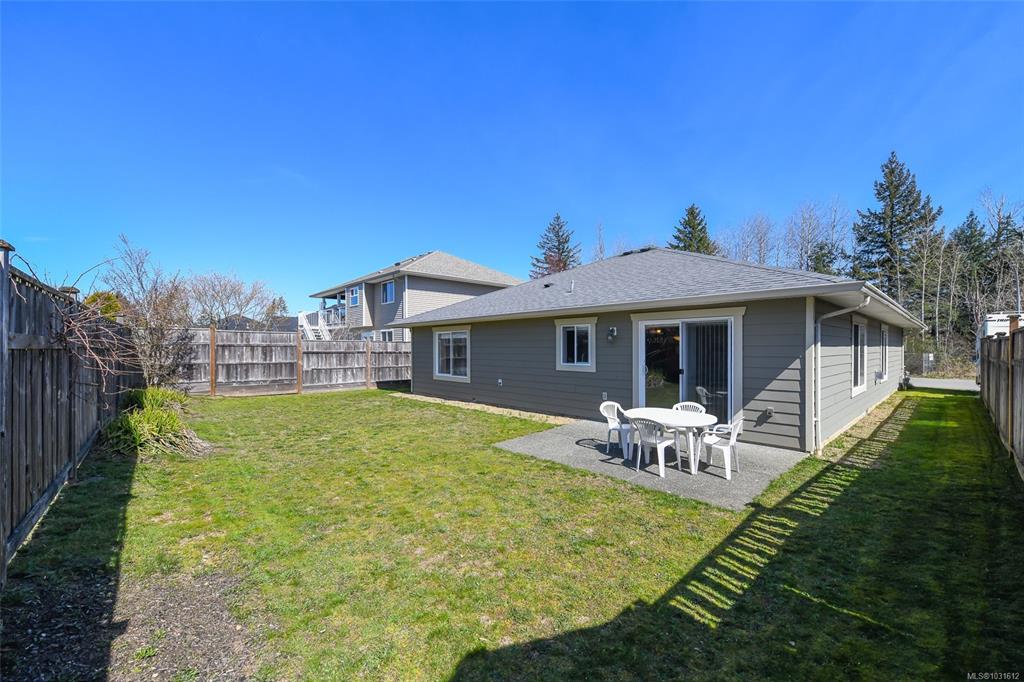 Fourth View of 831 Aspen Rd, Comox, BC, V9M 4H9