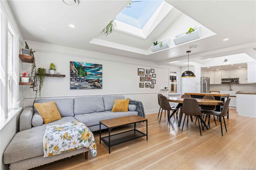 Fourth View of 232 Michigan St, Victoria, BC, V8V 1R3