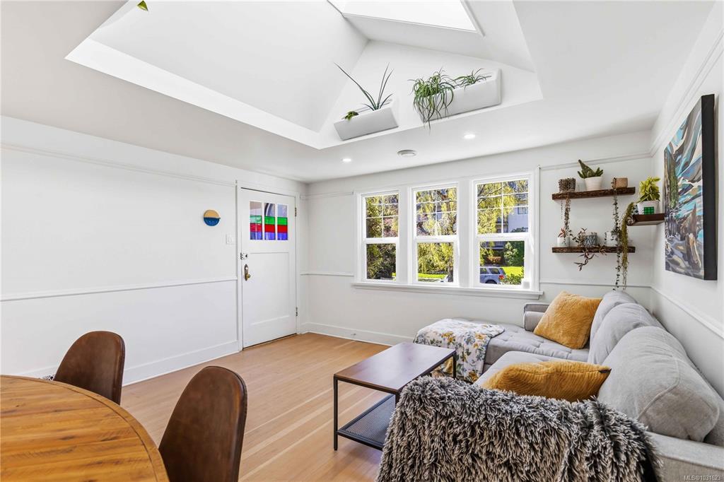 Fifth View of 232 Michigan St, Victoria, BC, V8V 1R3