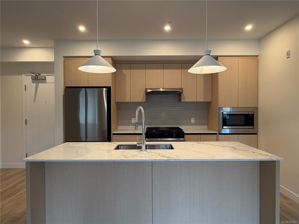 Fifth View of 2000 West Park Lane, View Royal, BC, V9B 3R7