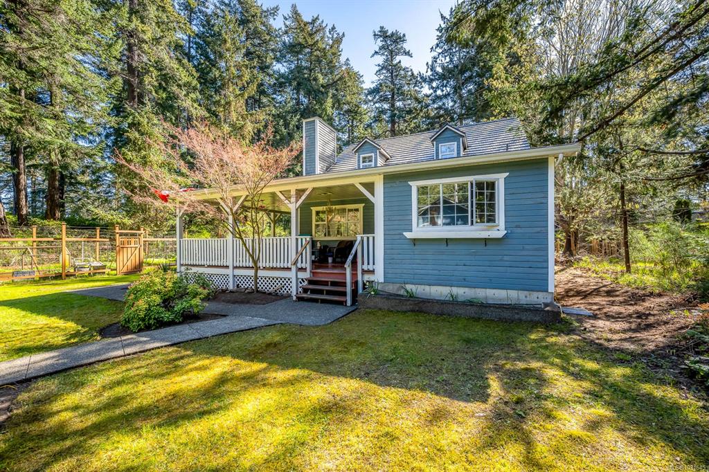 Fifth View of 745 Lazo Rd, Comox, BC, V9M 3V6