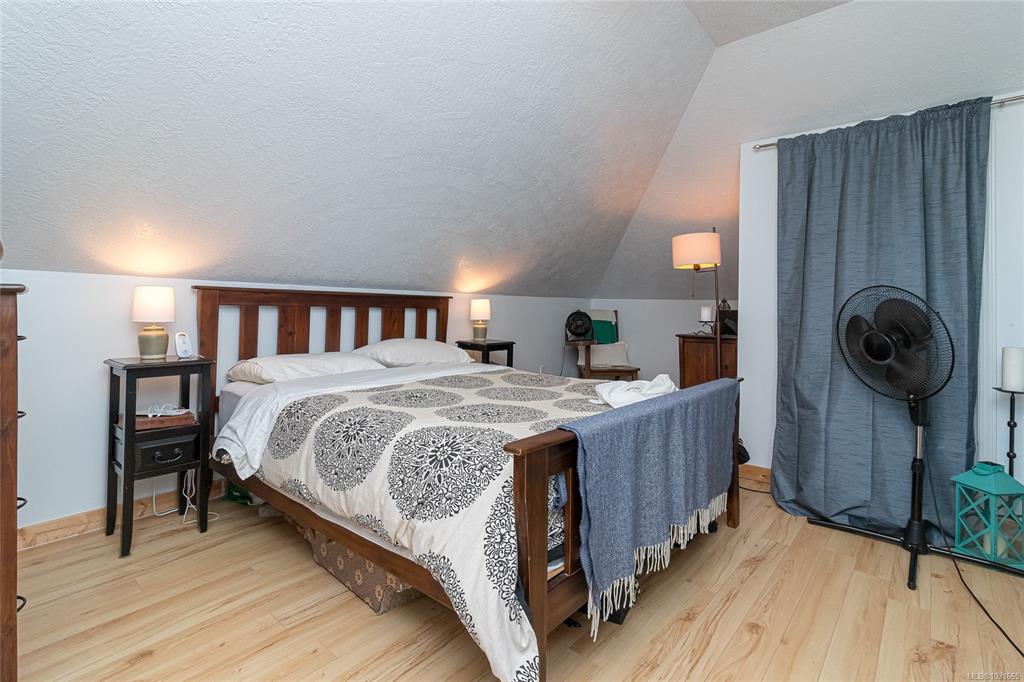 Fifth View of 2920 Shakespeare St, Victoria, BC, V8R 4H4