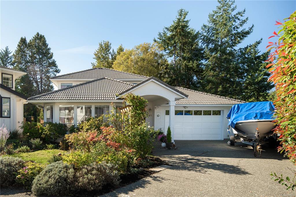 Second View of 1395 Epsom Close, Saanich, BC, V8P 5S8