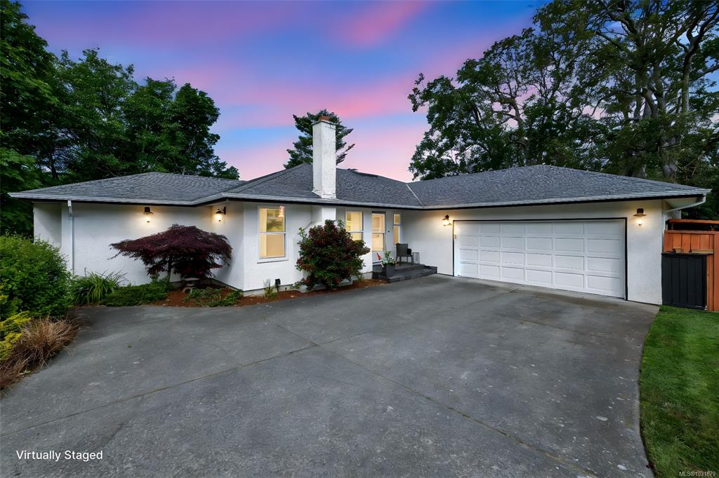 Fifth View of 4008 Bow Rd, Saanich, BC, V8N 3B1