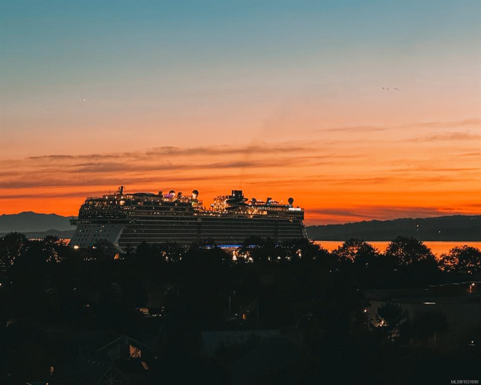 Fourth View of 630 Montreal St, Victoria, BC, V8V 4Y2