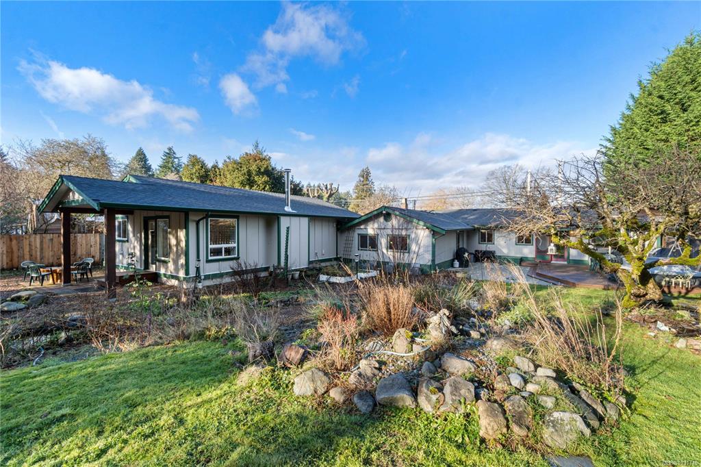 3872 Island Hwy W, 1031715, BC,