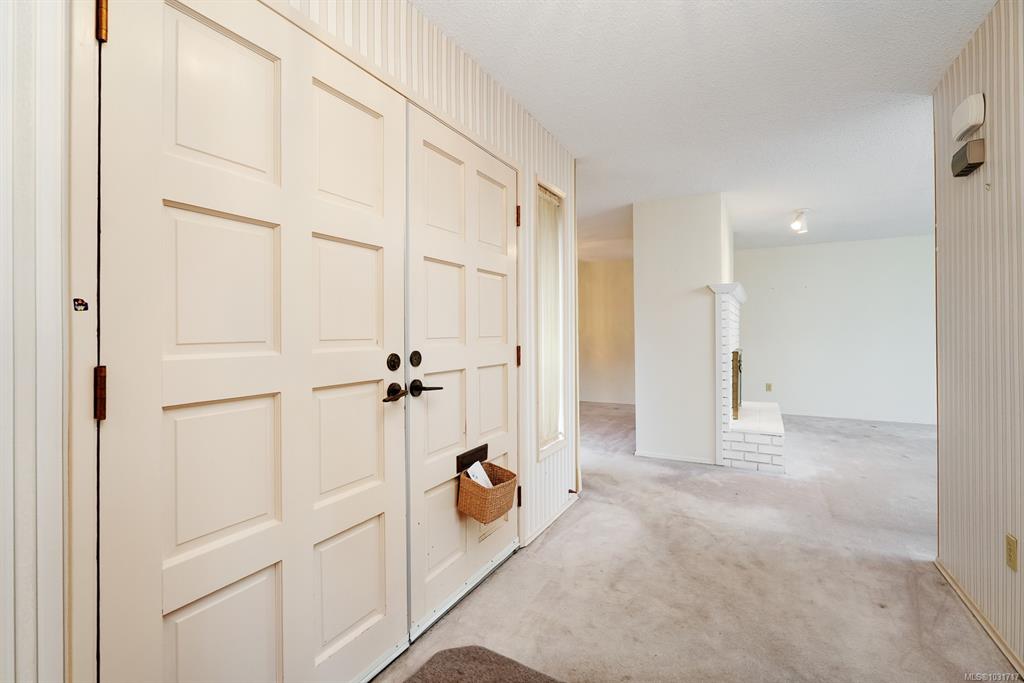 Third View of 2345 Cedar Hill Cross Rd, Uplands Estates, Oak Bay, BC, V8P 5H9