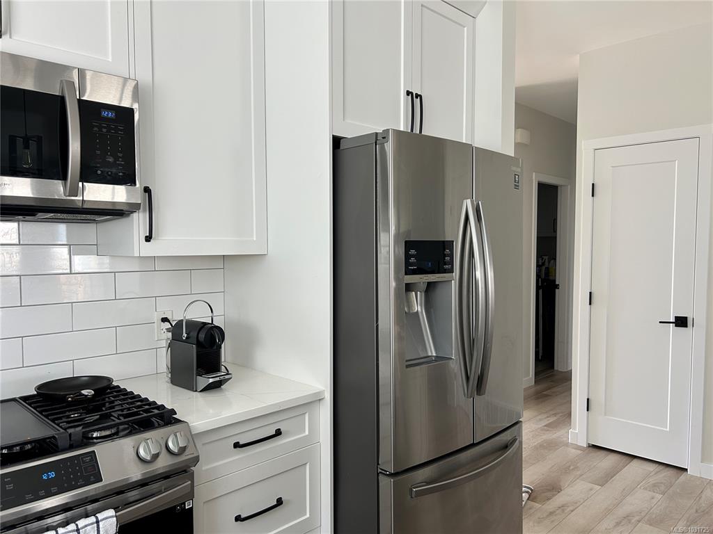 Third View of 708 Sitka St, Campbell River, BC, V9W 2C3