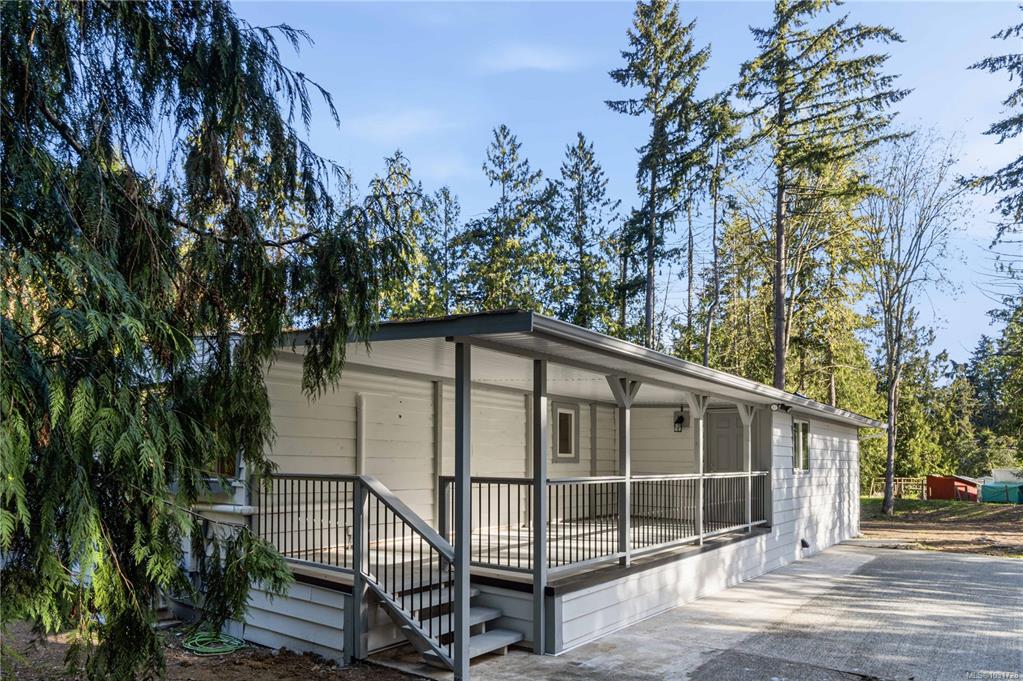 Fourth View of 1007 Fabrick Dr, Qualicum Beach, BC, V9K 1M9