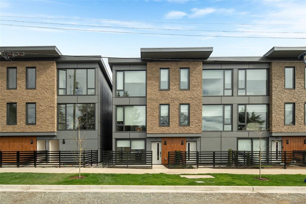916 Orono Ave, 1031736, BC,