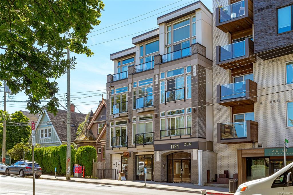 Second View of 1121 Fort St, Victoria, BC, V8V 3K9