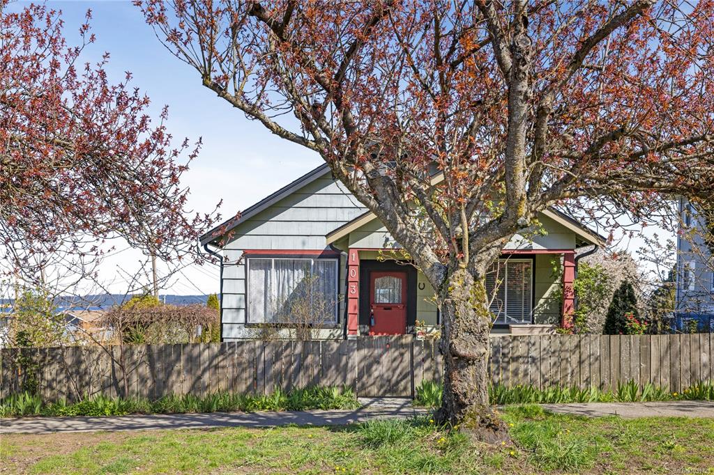 Third View of 103 Haliburton St, Nanaimo, BC, V9R 4V9