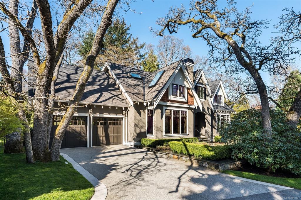 Fifth View of 2096 Falkland Pl, Oak Bay, BC, V8S 4M5