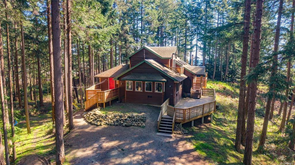 546 548 Kinnikinik Way, 1031763, BC,