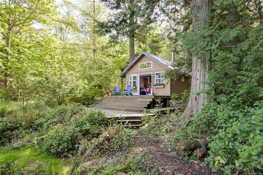 Fifth View of 90 Mckenzie Cres, Piers Island, BC, V8L 5Y7