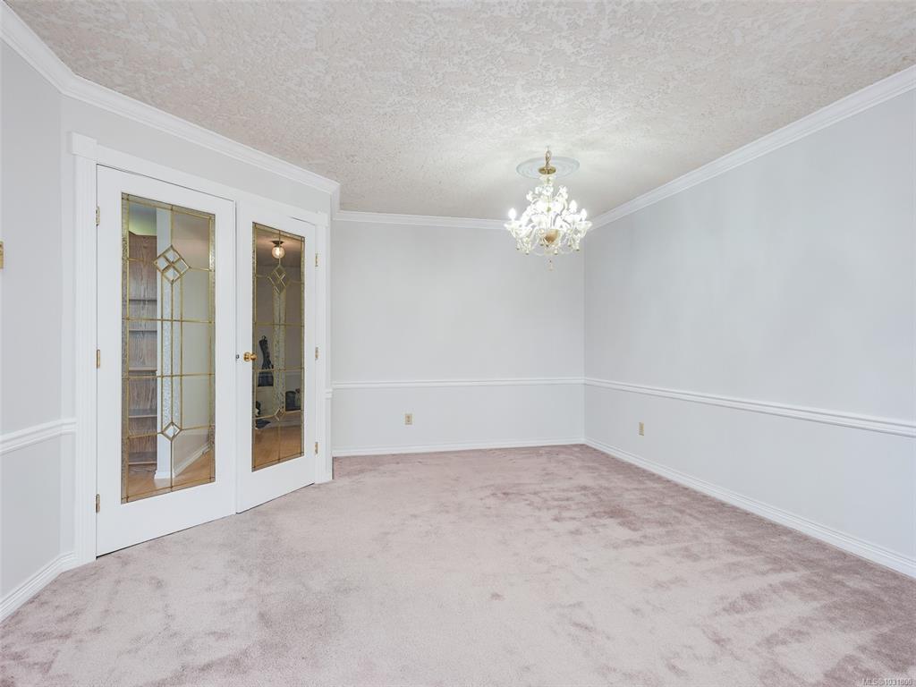 Fifth View of 1335 Rudlin St, Victoria, BC, V8V 3R9