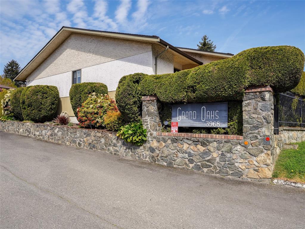 3968 Cedar Hill Rd, 1031812, BC,