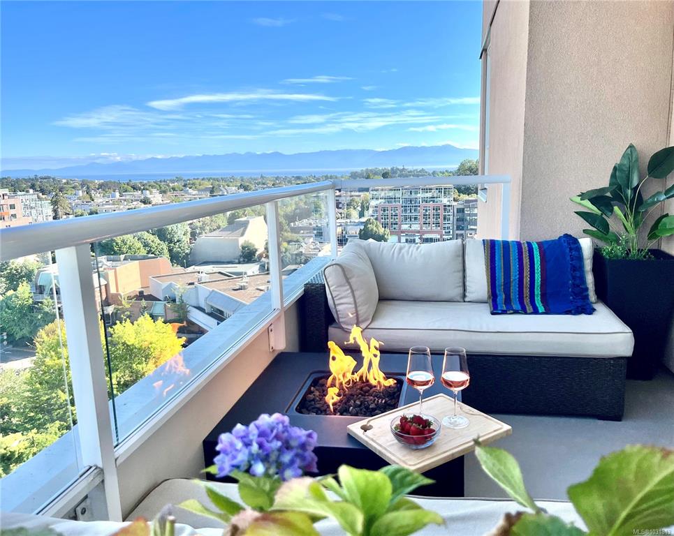 Fourth View of 930 Yates St, Victoria, BC, V8V 3M2