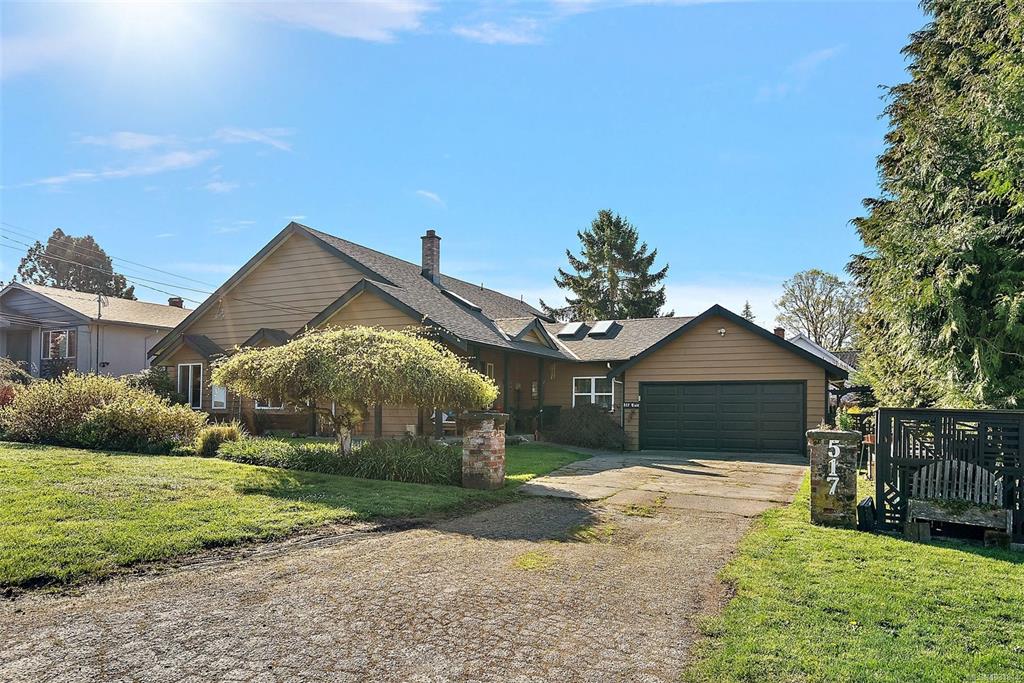 Third View of 517 Tait St, Saanich, BC, V8Z 2C7