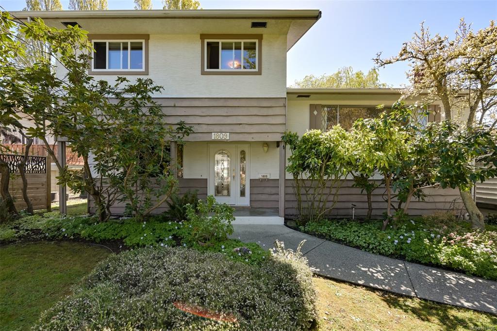 Fourth View of 1809 Jade Pl, Saanich, BC, V9P 3E5