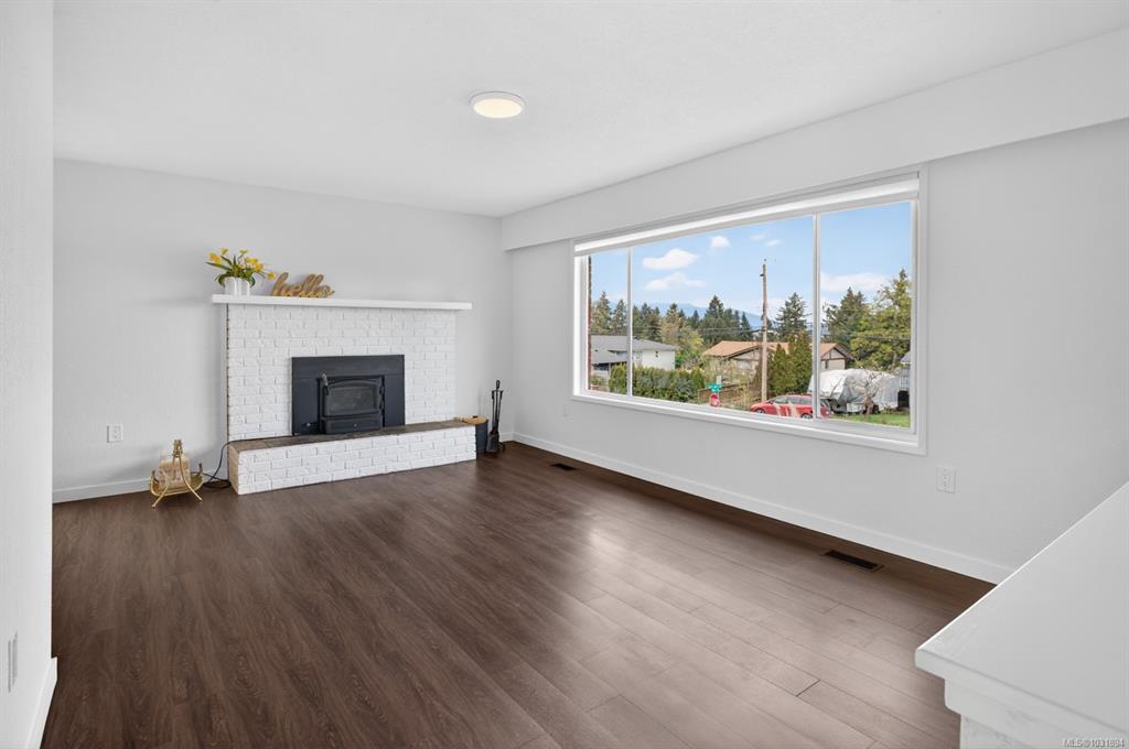 Fifth View of 1724 Glen Rd, Cowichan Bay, BC, V0R 1N1