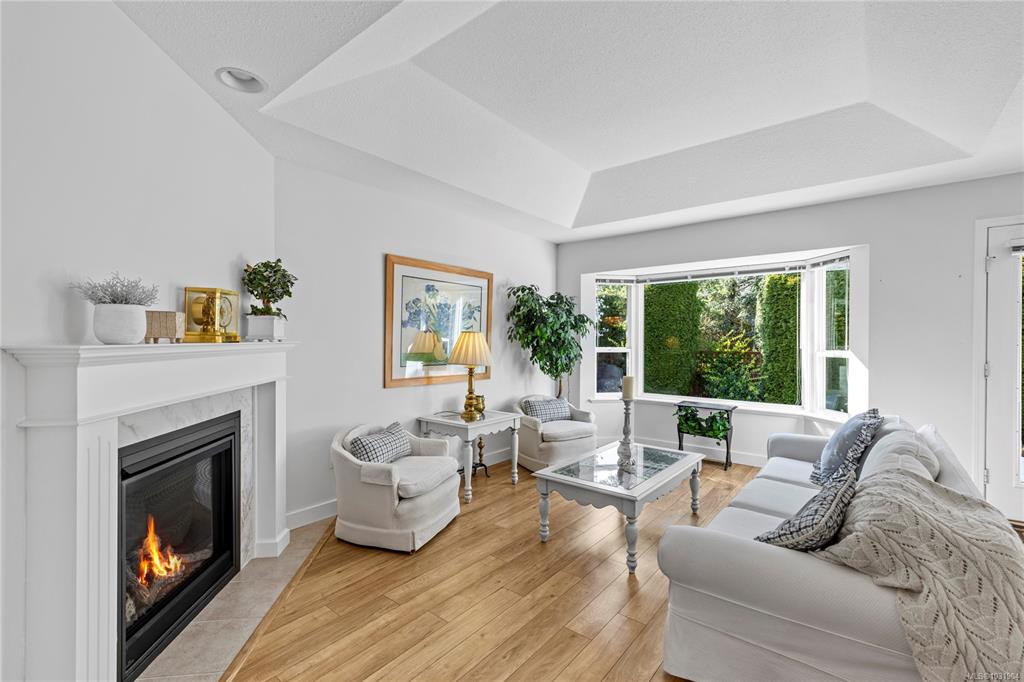 Fourth View of 850 Arbutus St, Arbutus Park, Qualicum Beach, BC, V9K 2M7