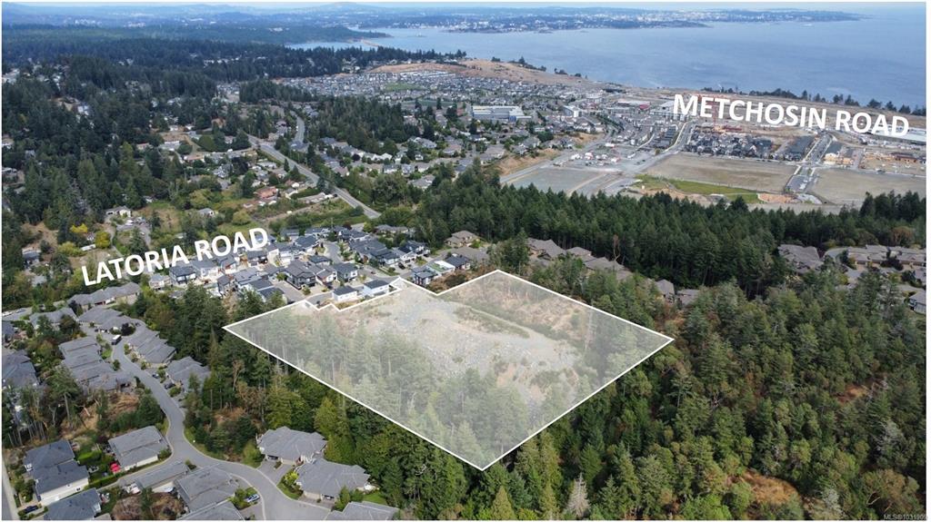 MLS® listing #31018571 for sale located at 517 Latoria Rd